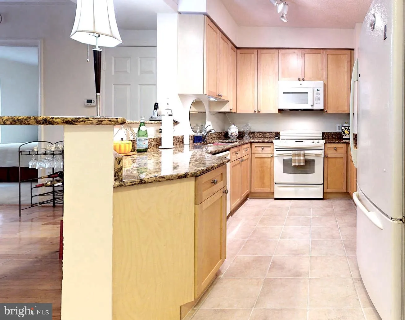 Alexandria, Virginia 22302, United States, 2 Bedrooms Bedrooms, ,2 BathroomsBathrooms,Residential,Active,81335