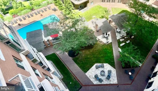 Alexandria, Virginia 22302, United States, 2 Bedrooms Bedrooms, ,2 BathroomsBathrooms,Residential,Active,81335