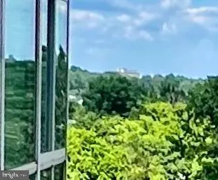 Alexandria, Virginia 22302, United States, 2 Bedrooms Bedrooms, ,2 BathroomsBathrooms,Residential,Active,81335