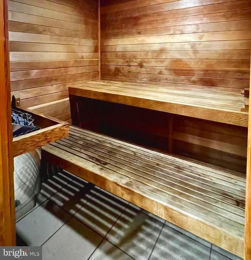 Alexandria, Virginia 22302, United States, 2 Bedrooms Bedrooms, ,2 BathroomsBathrooms,Residential,Active,81335