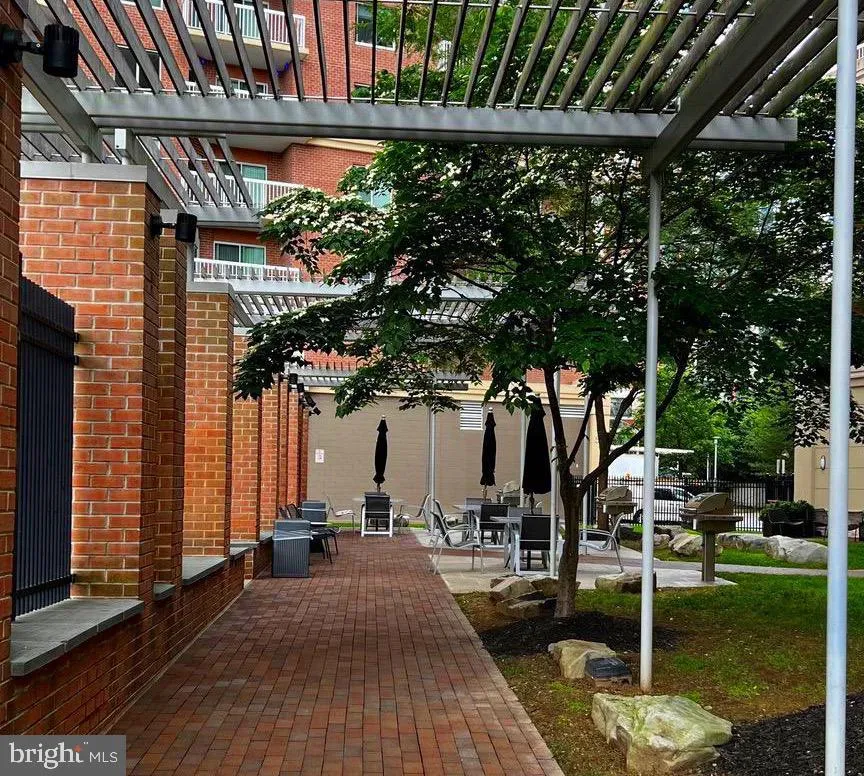 Alexandria, Virginia 22302, United States, 2 Bedrooms Bedrooms, ,2 BathroomsBathrooms,Residential,Active,81335