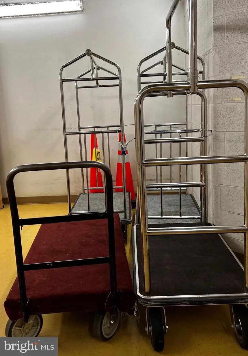 Alexandria, Virginia 22302, United States, 2 Bedrooms Bedrooms, ,2 BathroomsBathrooms,Residential,Active,81335