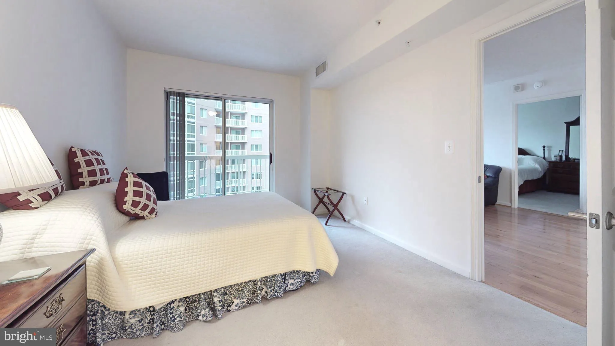 Alexandria, Virginia 22302, United States, 2 Bedrooms Bedrooms, ,2 BathroomsBathrooms,Residential,Active,81335