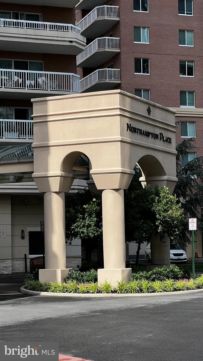 Alexandria, Virginia 22302, United States, 2 Bedrooms Bedrooms, ,2 BathroomsBathrooms,Residential,Active,81335