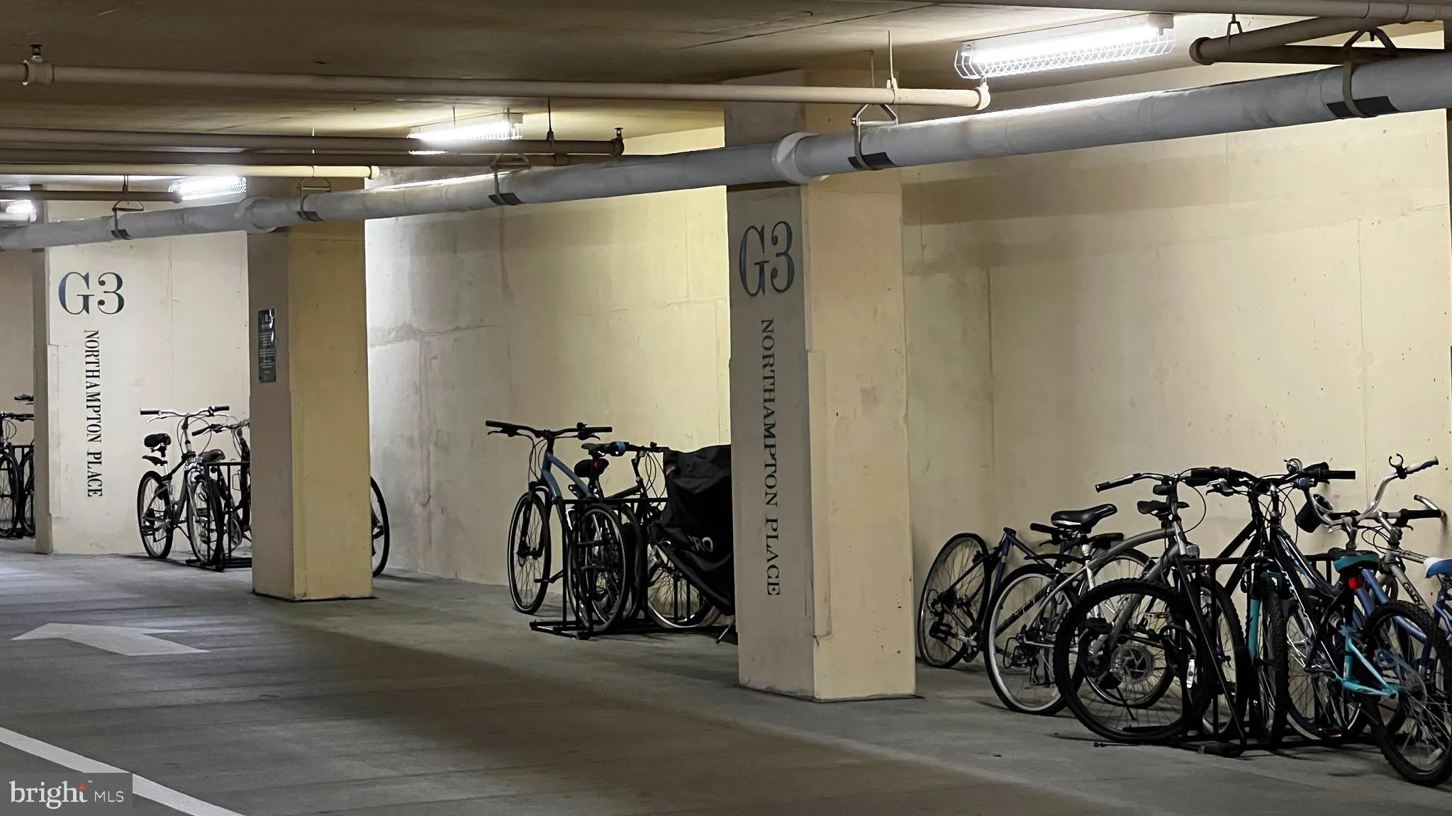 Alexandria, Virginia 22302, United States, 2 Bedrooms Bedrooms, ,2 BathroomsBathrooms,Residential,Active,81335