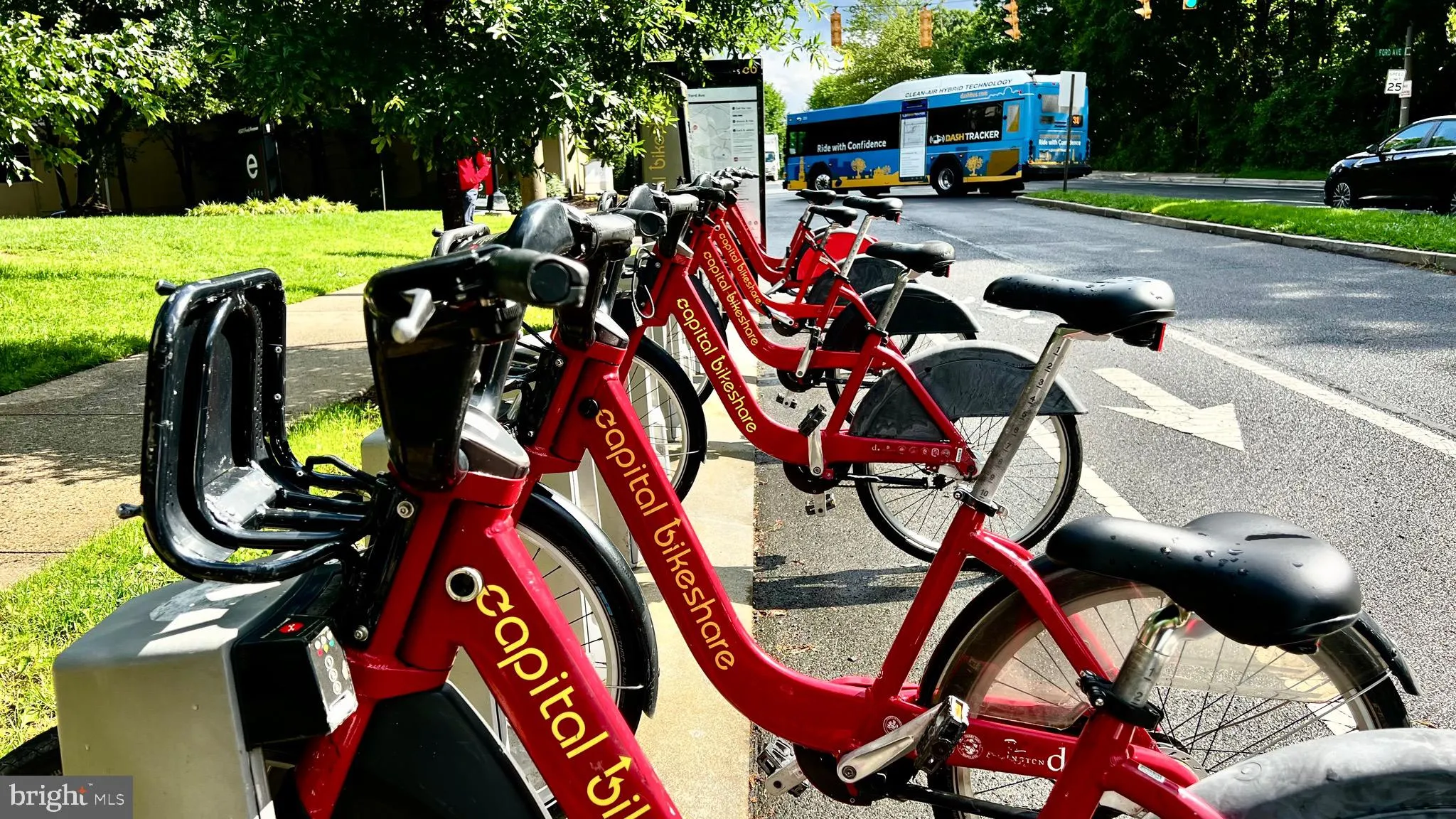 Alexandria, Virginia 22302, United States, 2 Bedrooms Bedrooms, ,2 BathroomsBathrooms,Residential,Active,81335