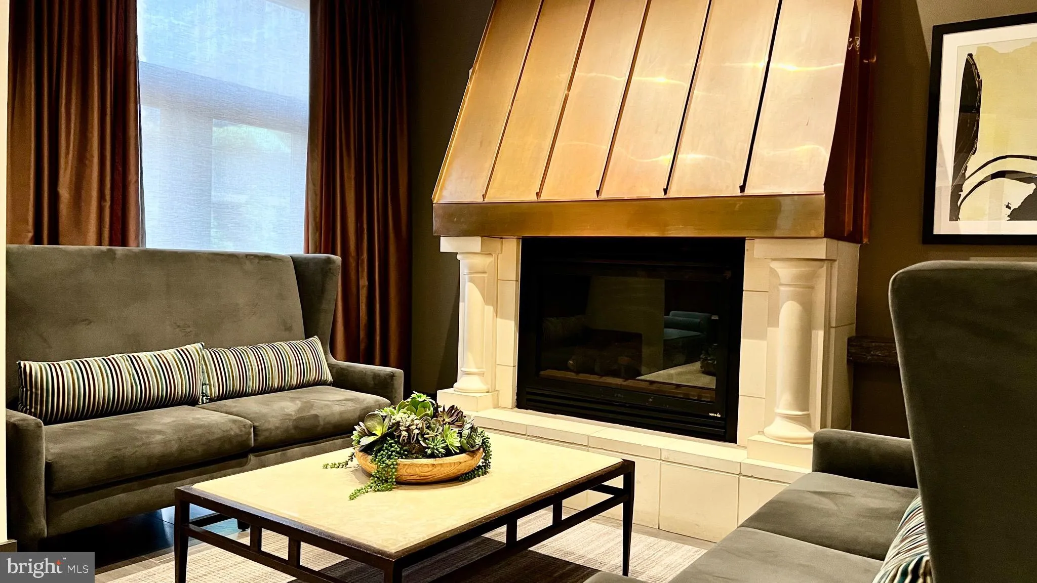 Alexandria, Virginia 22302, United States, 2 Bedrooms Bedrooms, ,2 BathroomsBathrooms,Residential,Active,81335