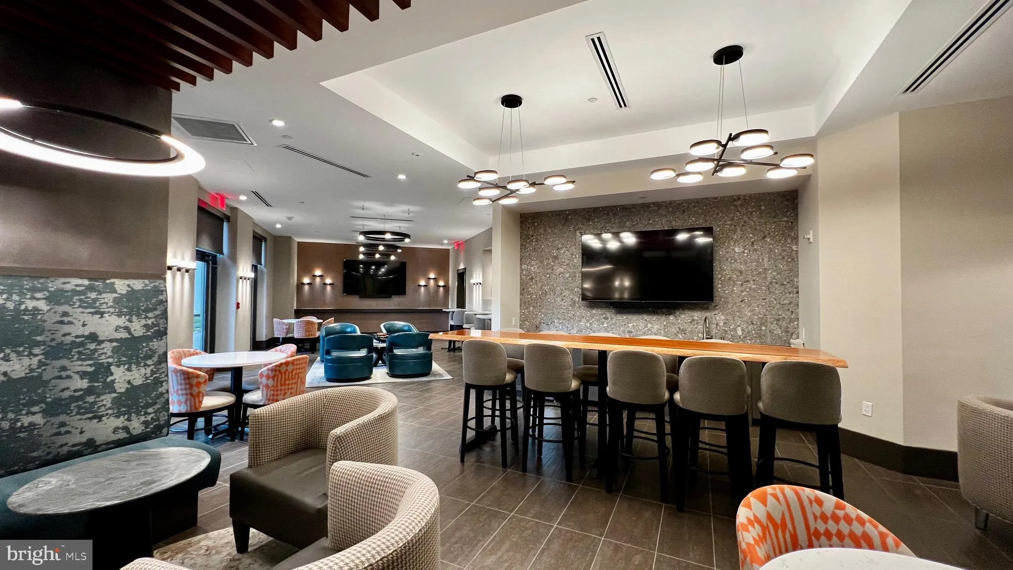 Alexandria, Virginia 22302, United States, 2 Bedrooms Bedrooms, ,2 BathroomsBathrooms,Residential,Active,81335