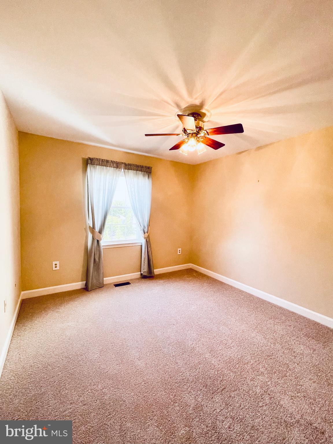 KINGSTOWNE - Residential Lease