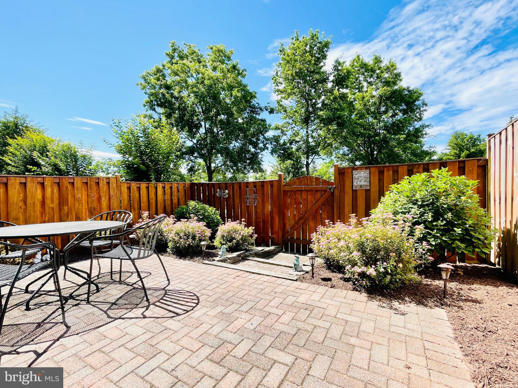 KINGSTOWNE - Residential Lease