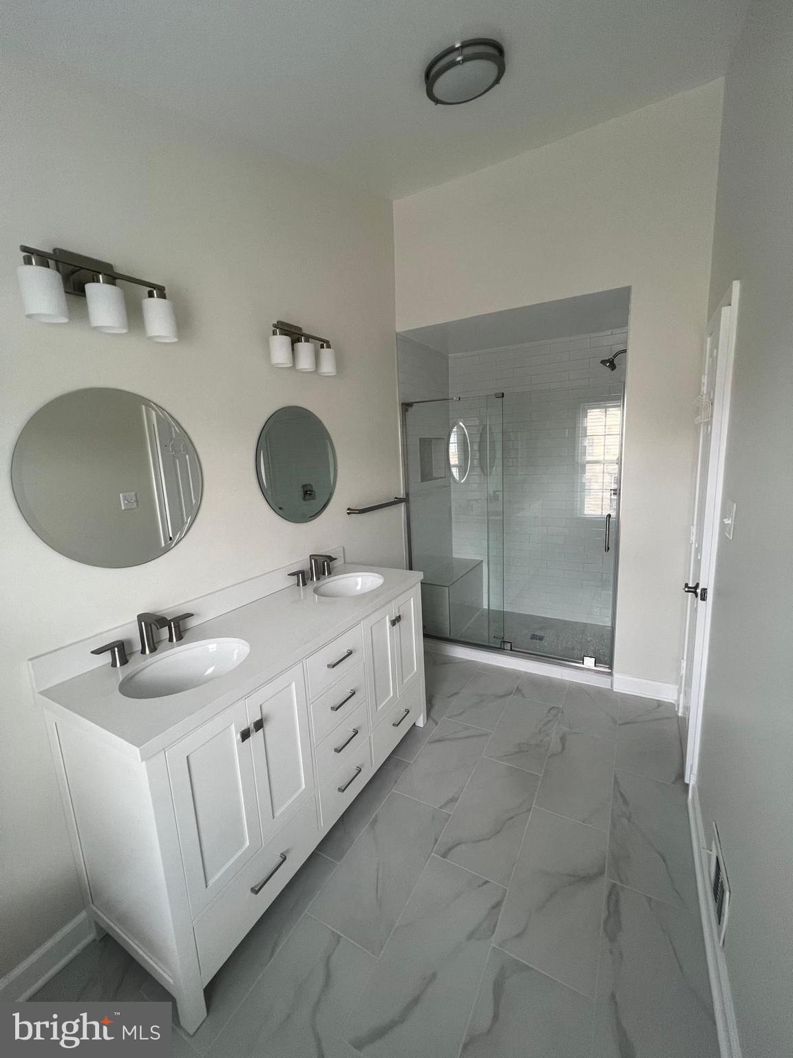 KINGSTOWNE - Residential Lease