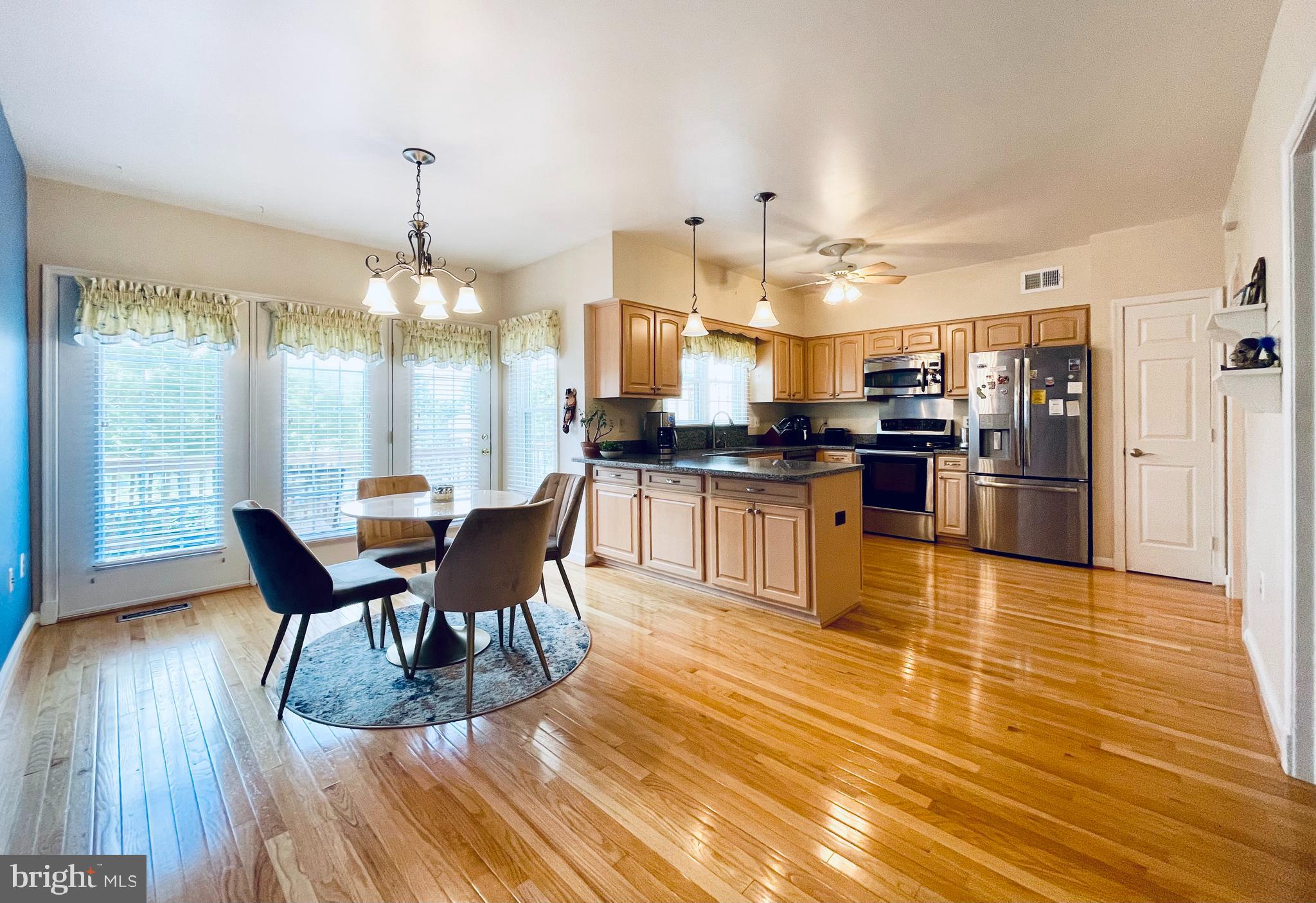 KINGSTOWNE - Residential Lease