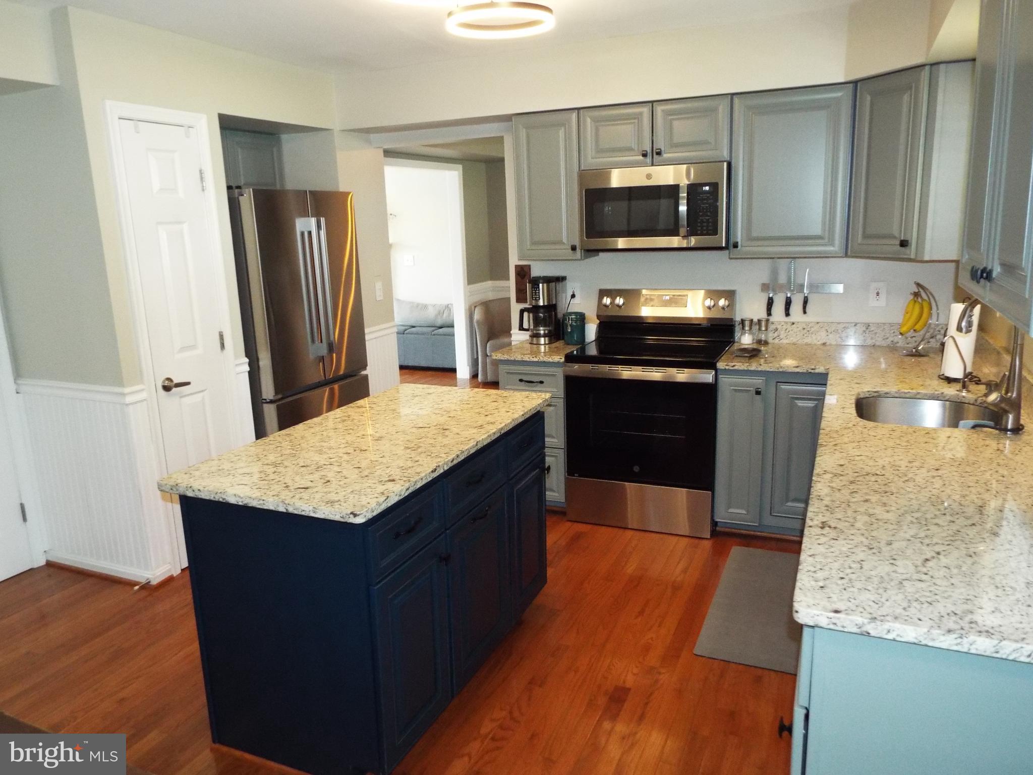 1275 SWAN DRIVE