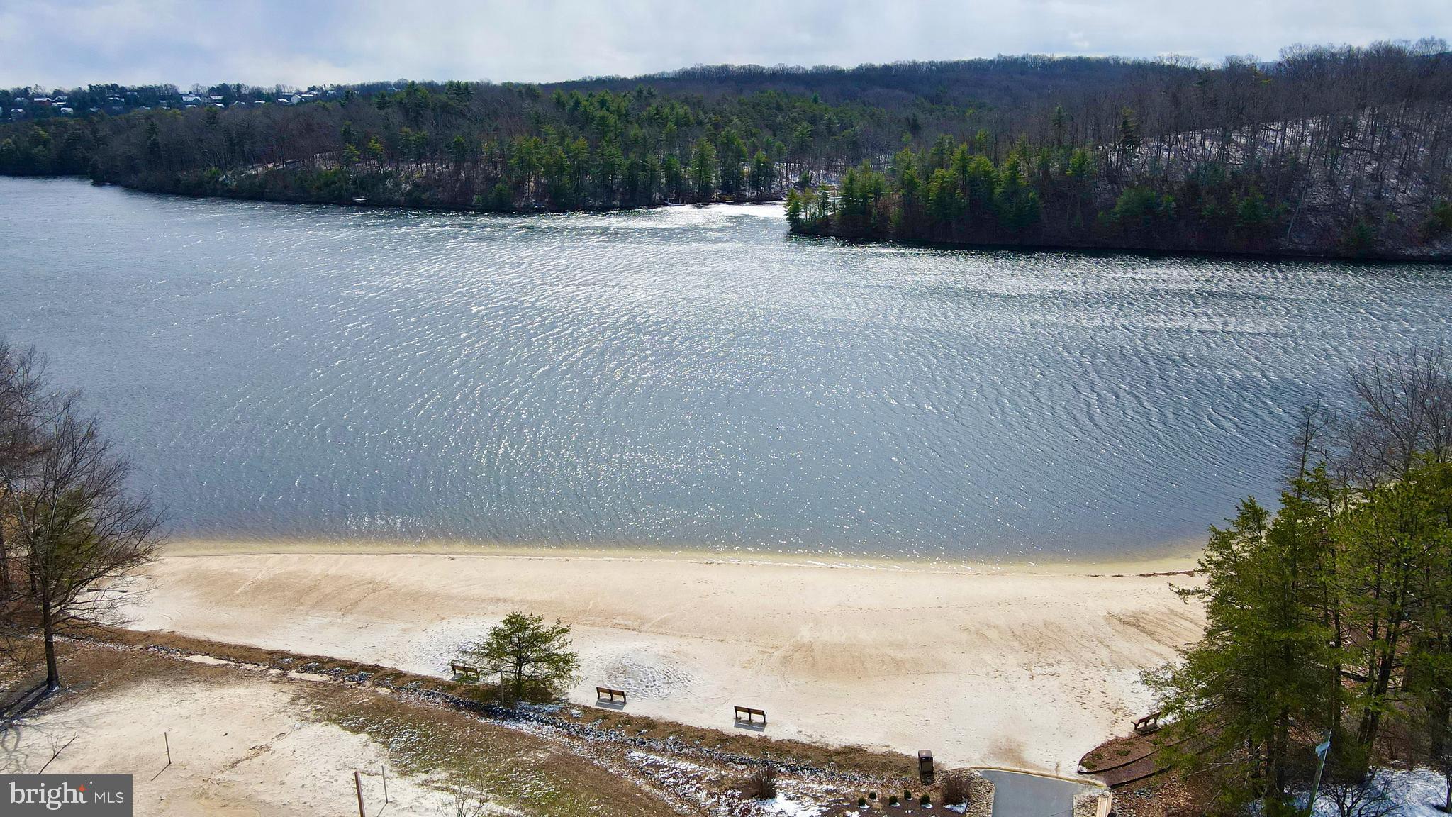 LAKE HOLIDAY ESTATES - Residential