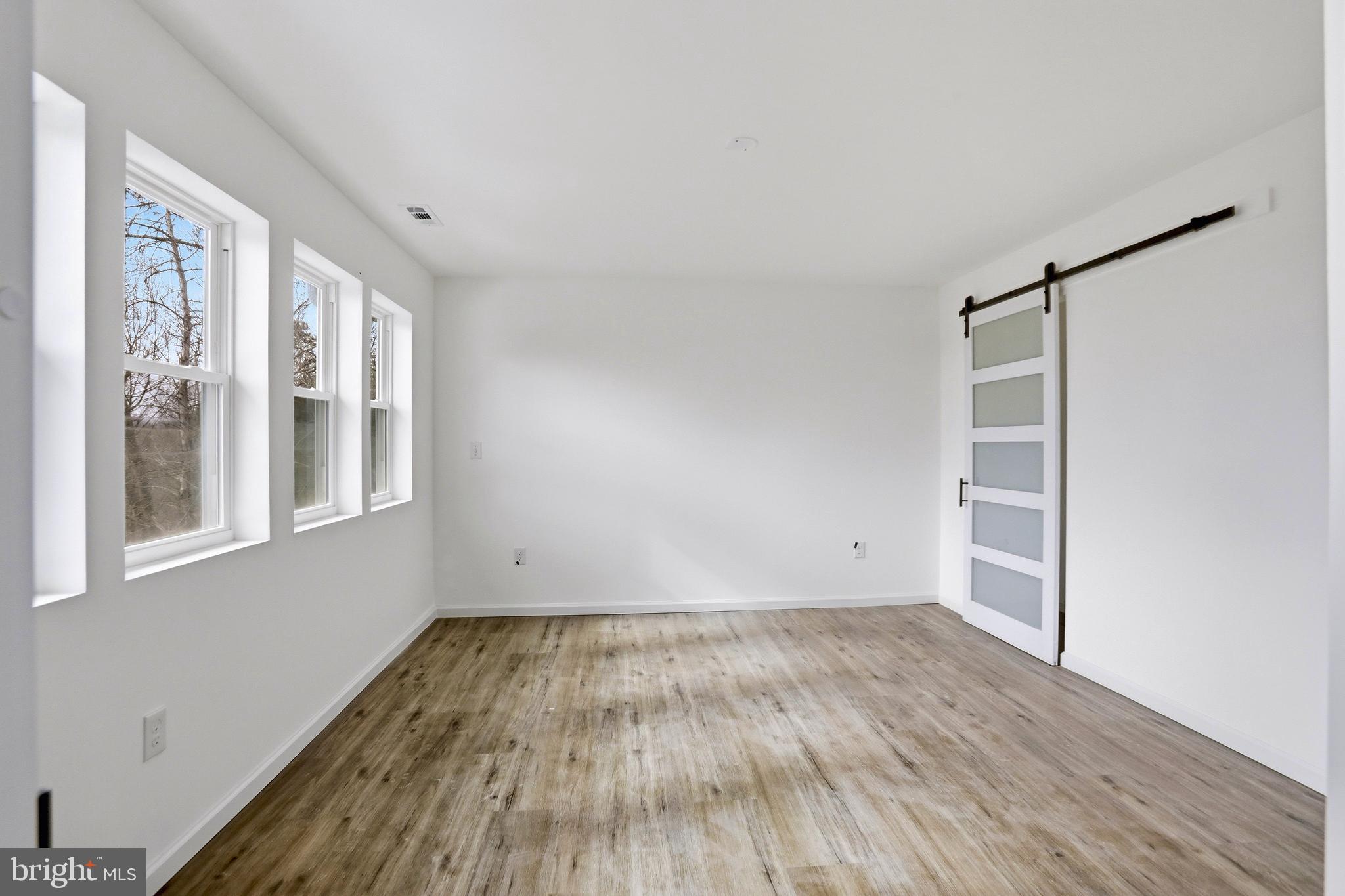 LAKE HOLIDAY ESTATES - Residential