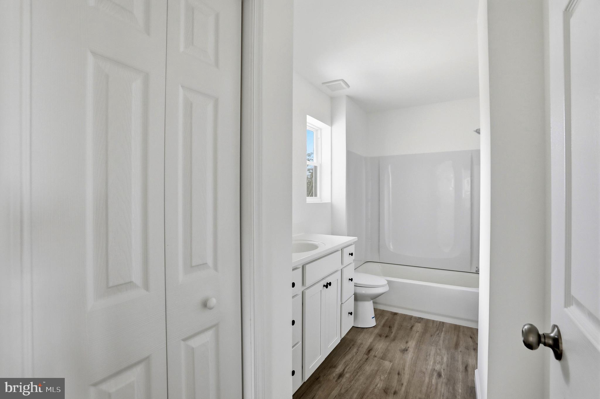 LAKE HOLIDAY ESTATES - Residential