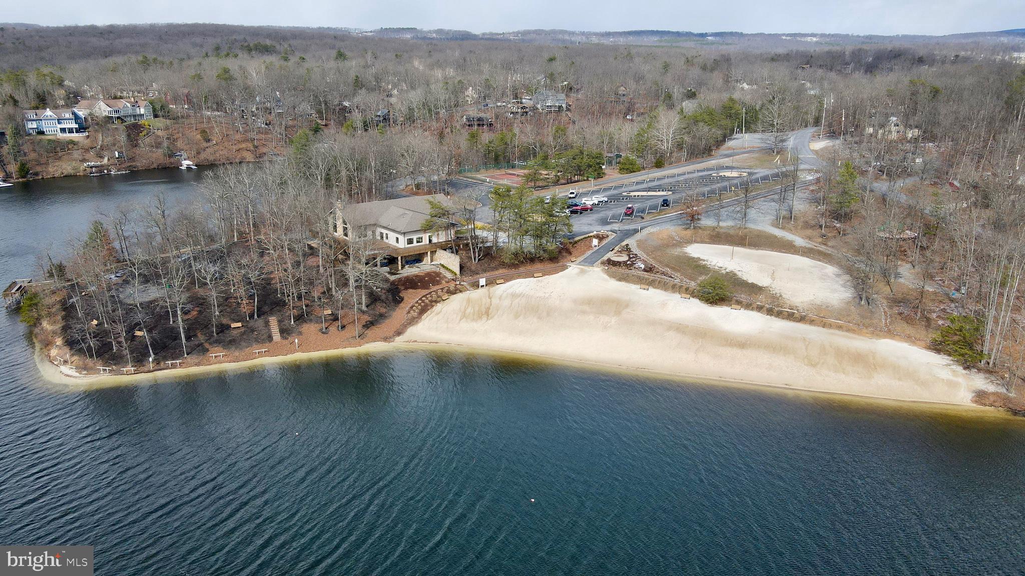 LAKE HOLIDAY ESTATES - Residential