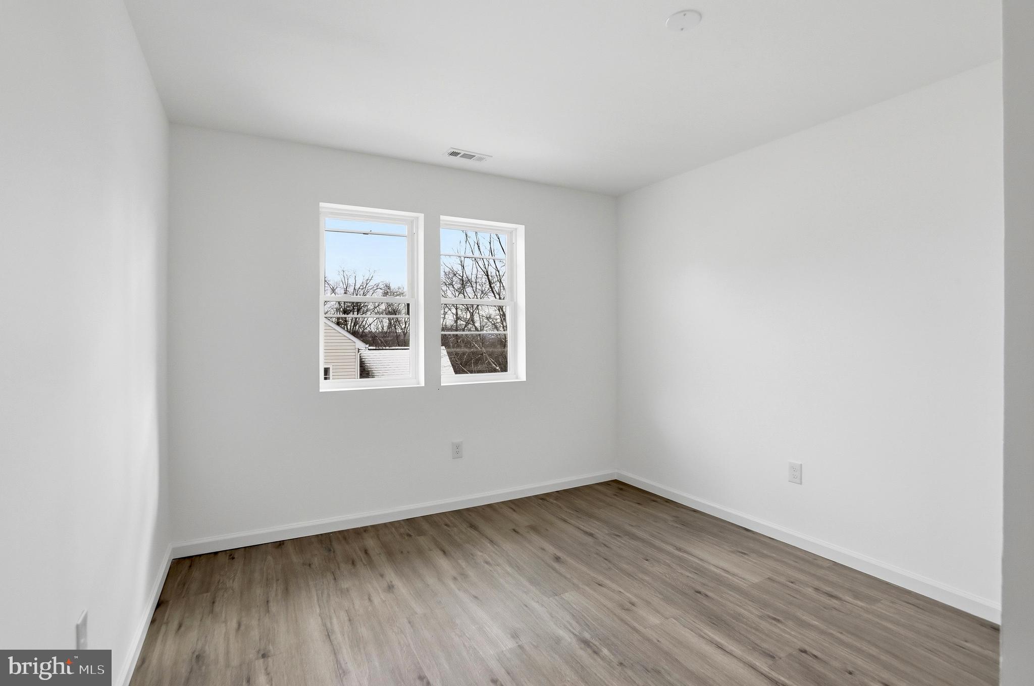 LAKE HOLIDAY ESTATES - Residential