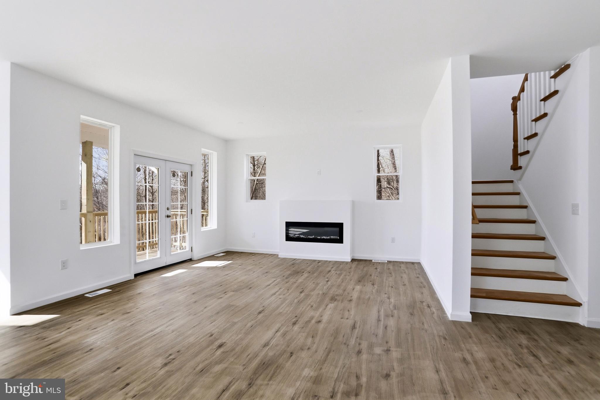 LAKE HOLIDAY ESTATES - Residential