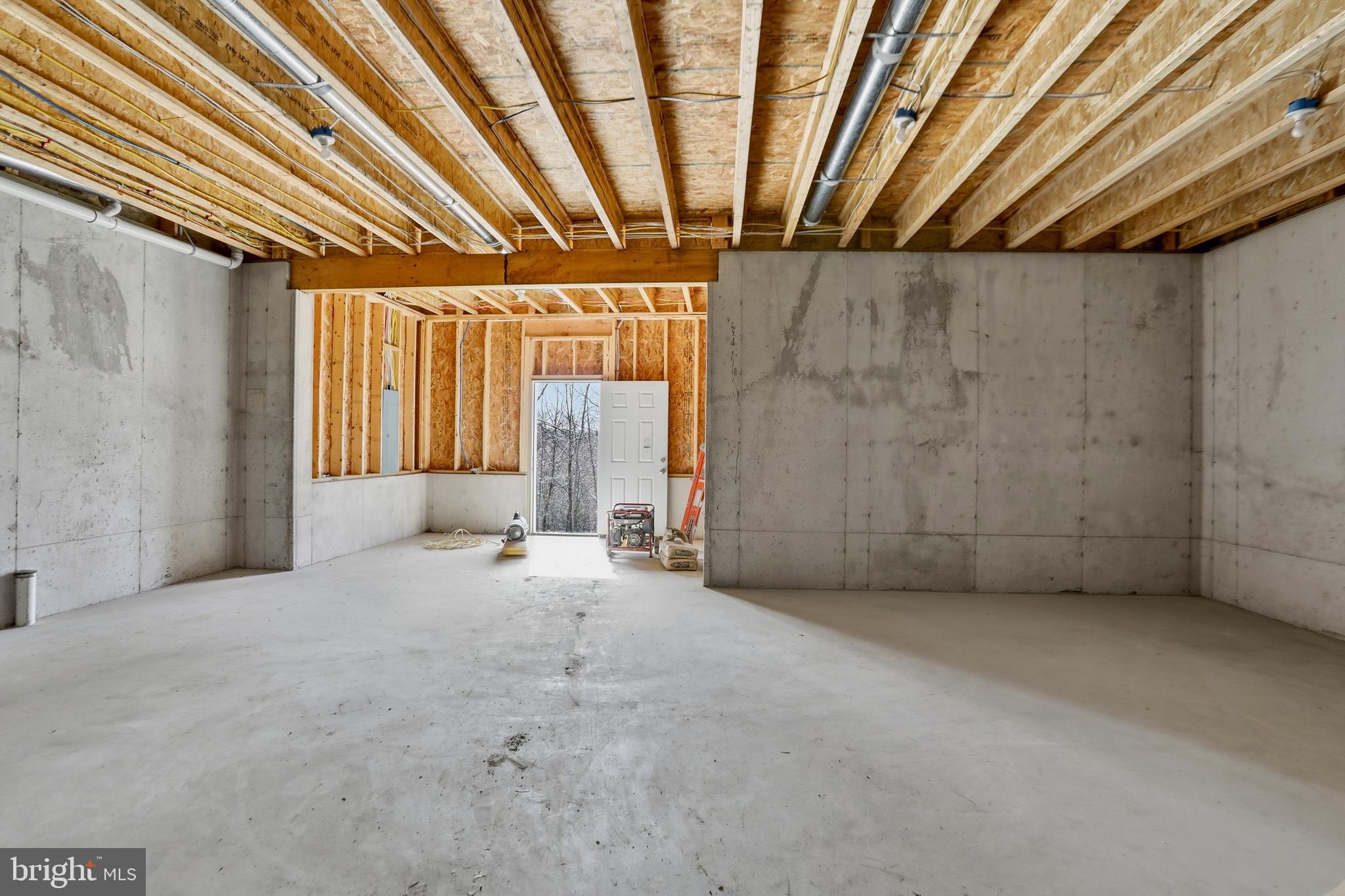 LAKE HOLIDAY ESTATES - Residential