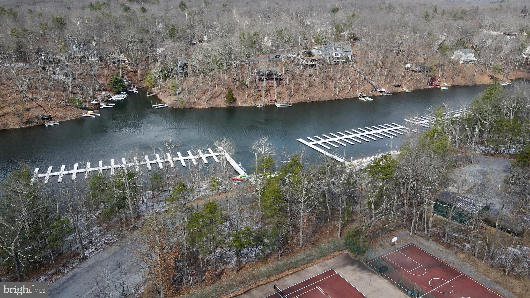 LAKE HOLIDAY ESTATES - Residential