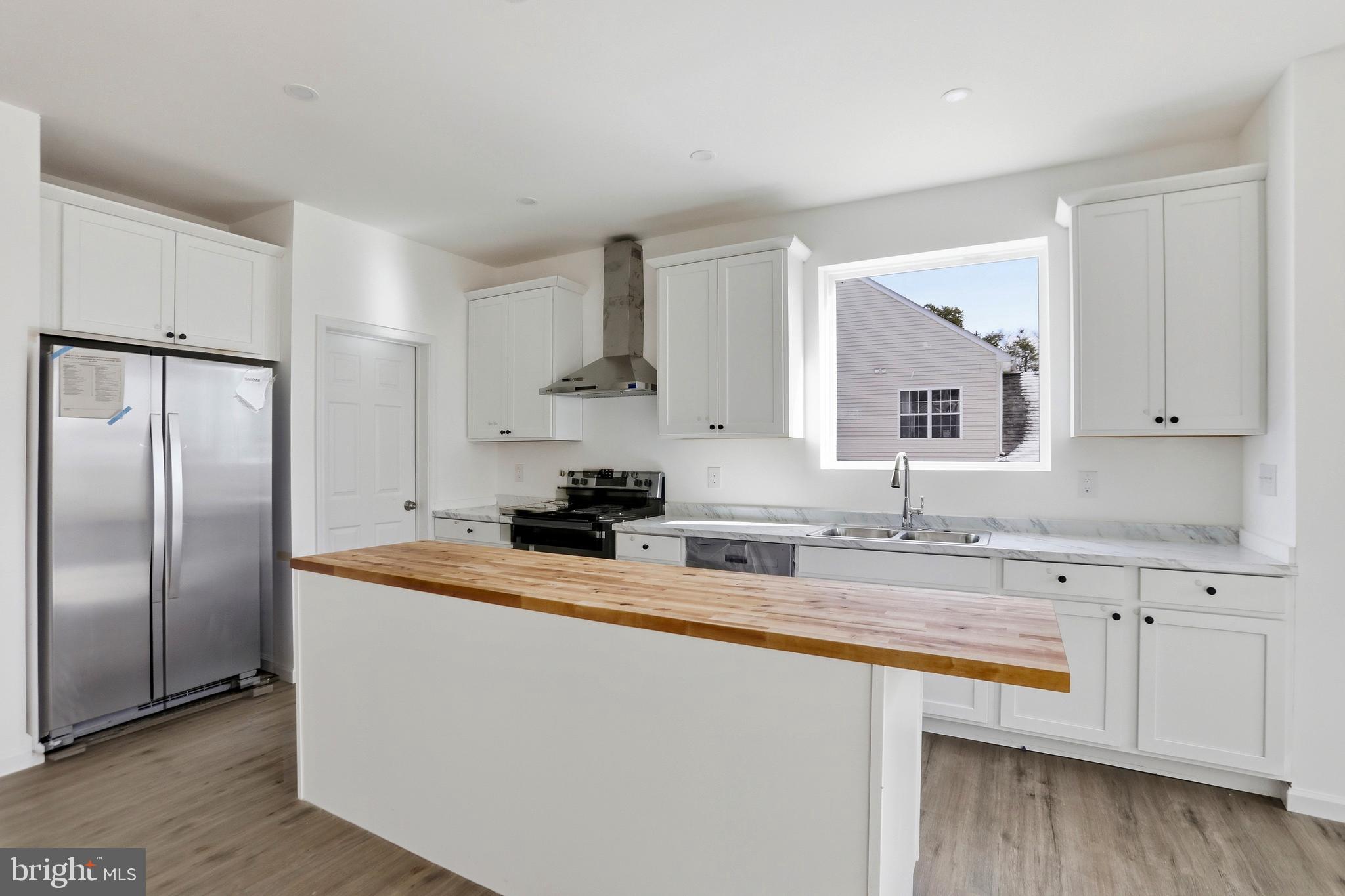 LAKE HOLIDAY ESTATES - Residential