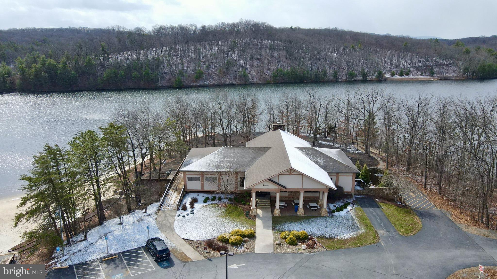 LAKE HOLIDAY ESTATES - Residential