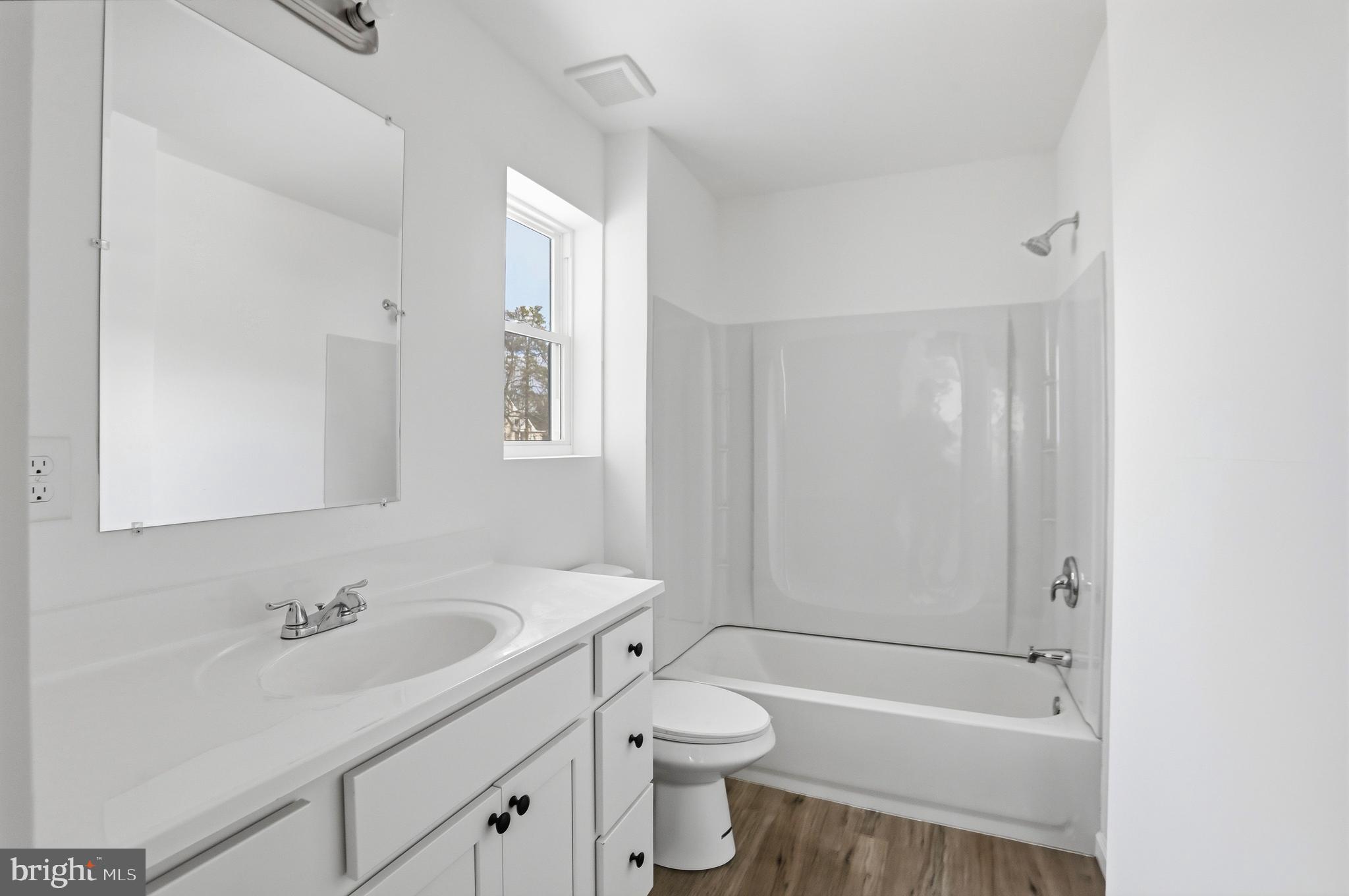 LAKE HOLIDAY ESTATES - Residential