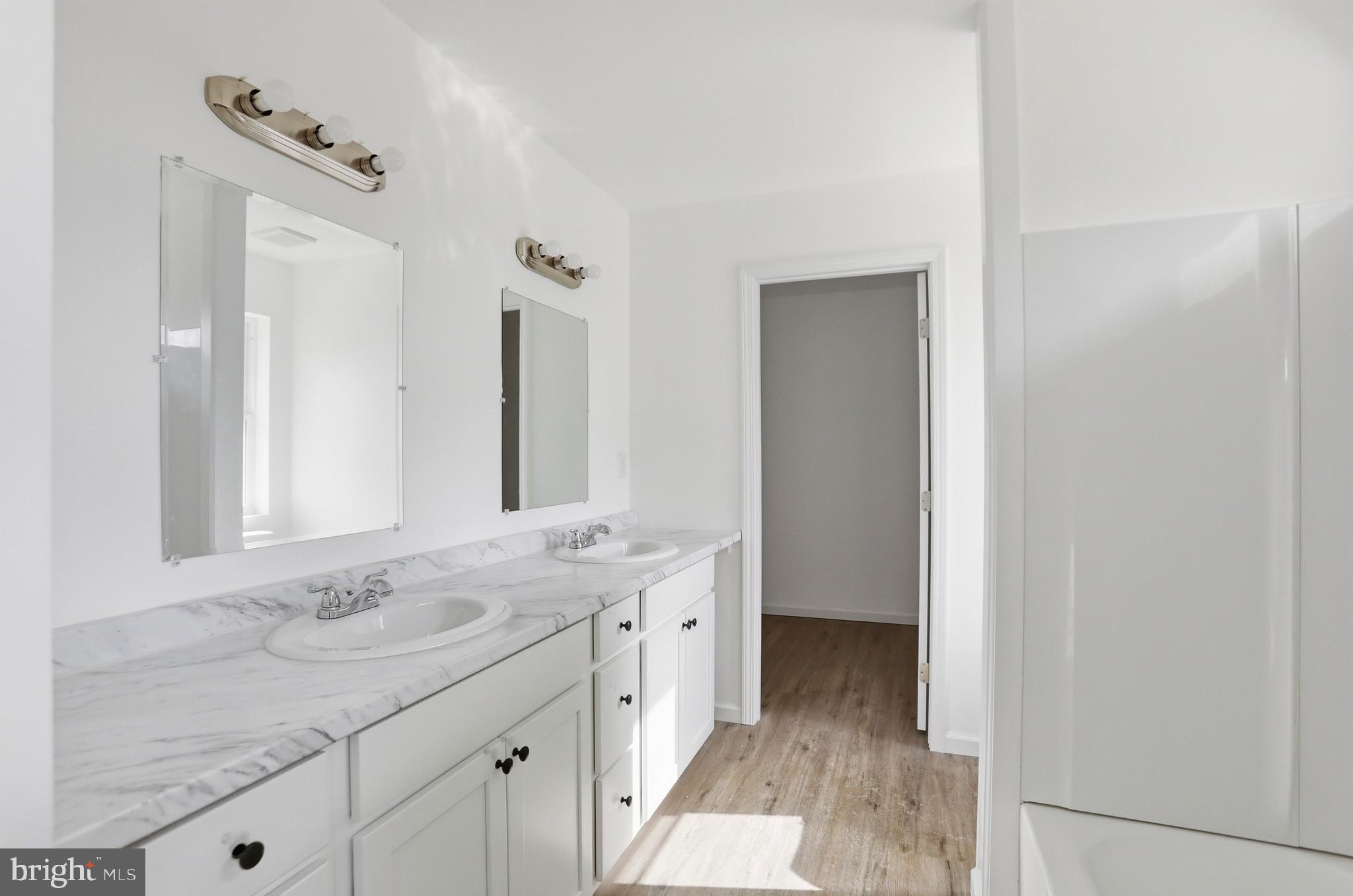 LAKE HOLIDAY ESTATES - Residential