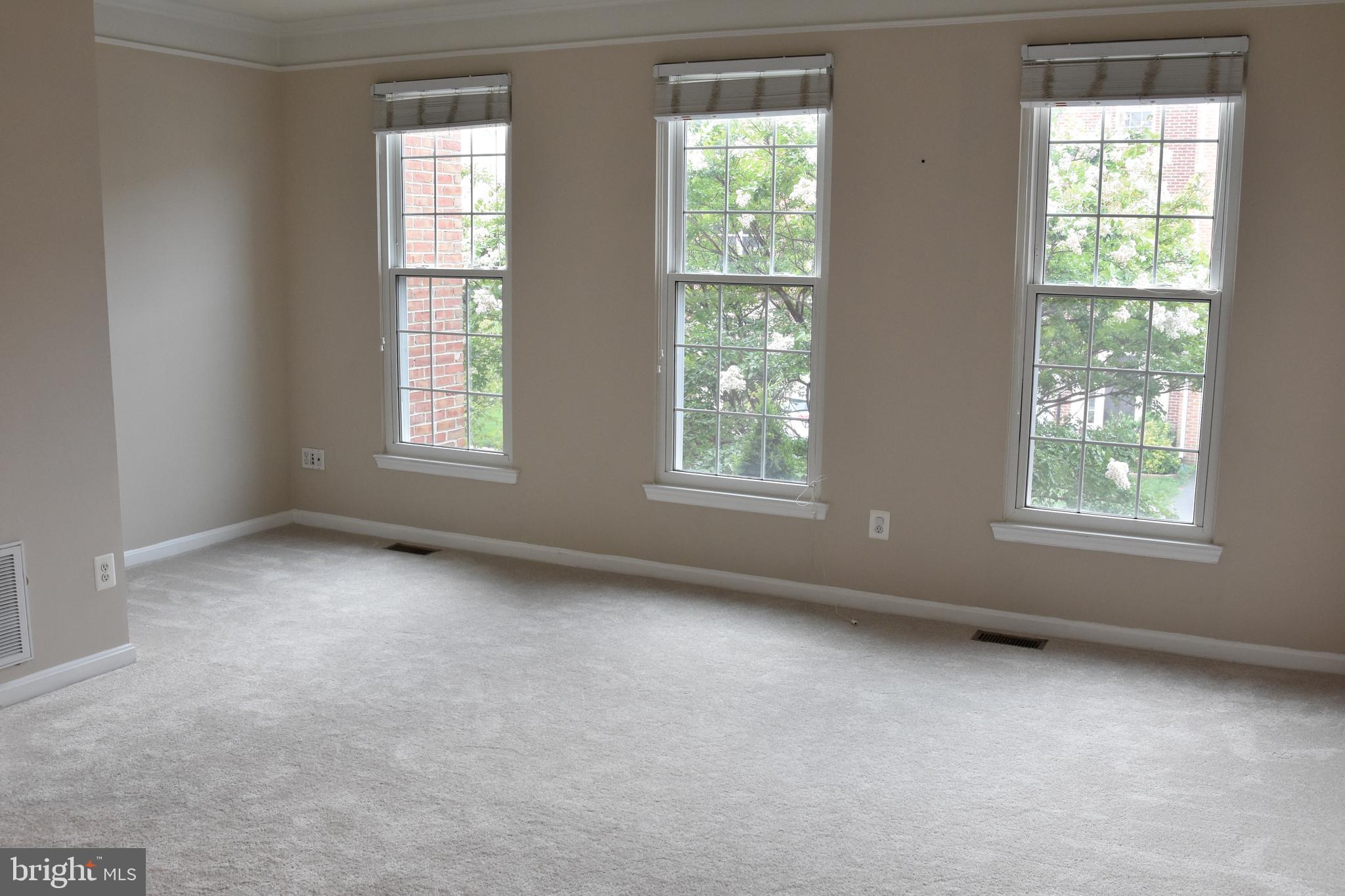 WOODLAND PARK - Residential Lease