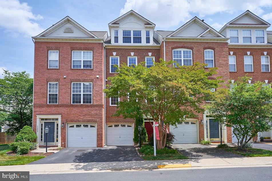 WOODLAND PARK - Residential Lease