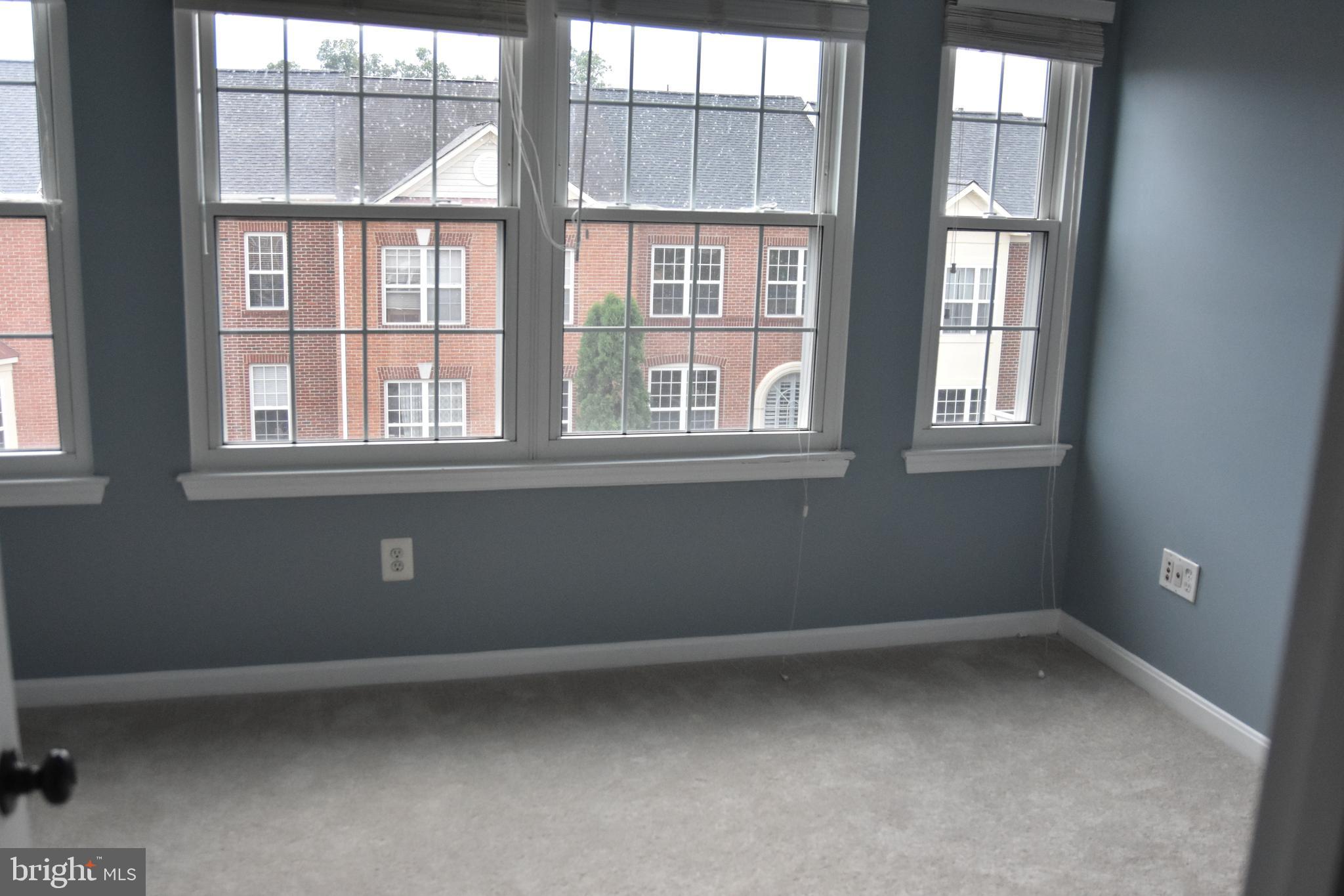 WOODLAND PARK - Residential Lease