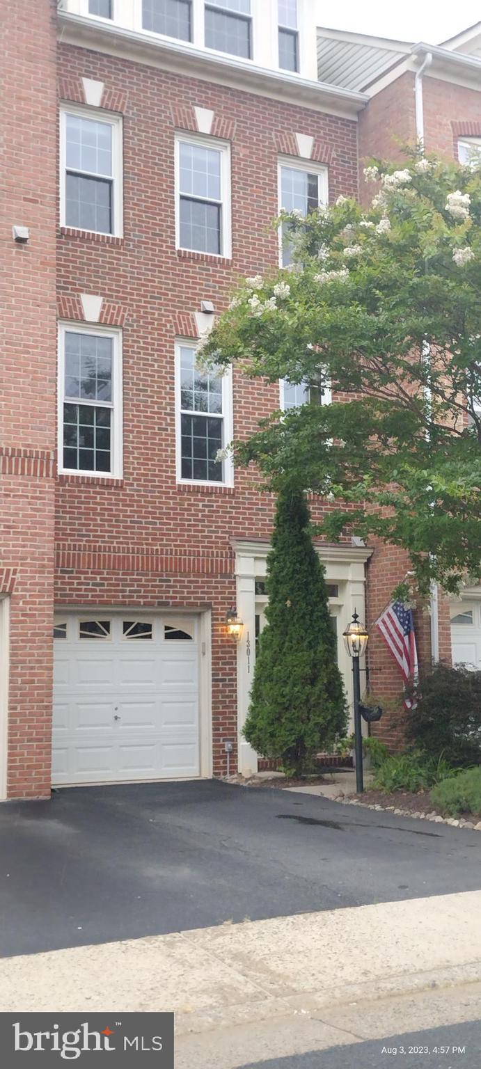 WOODLAND PARK - Residential Lease