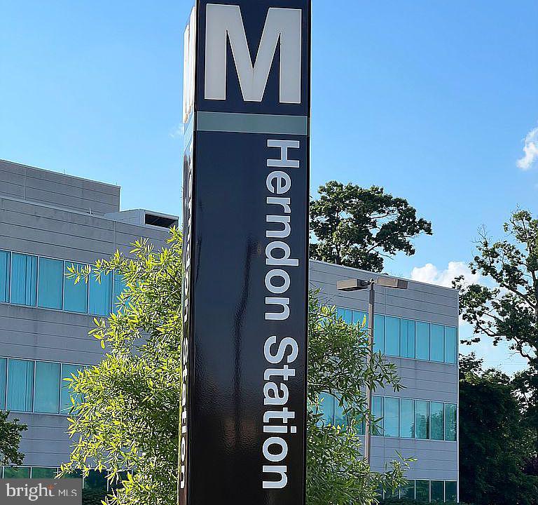 WOODLAND PARK - Residential Lease