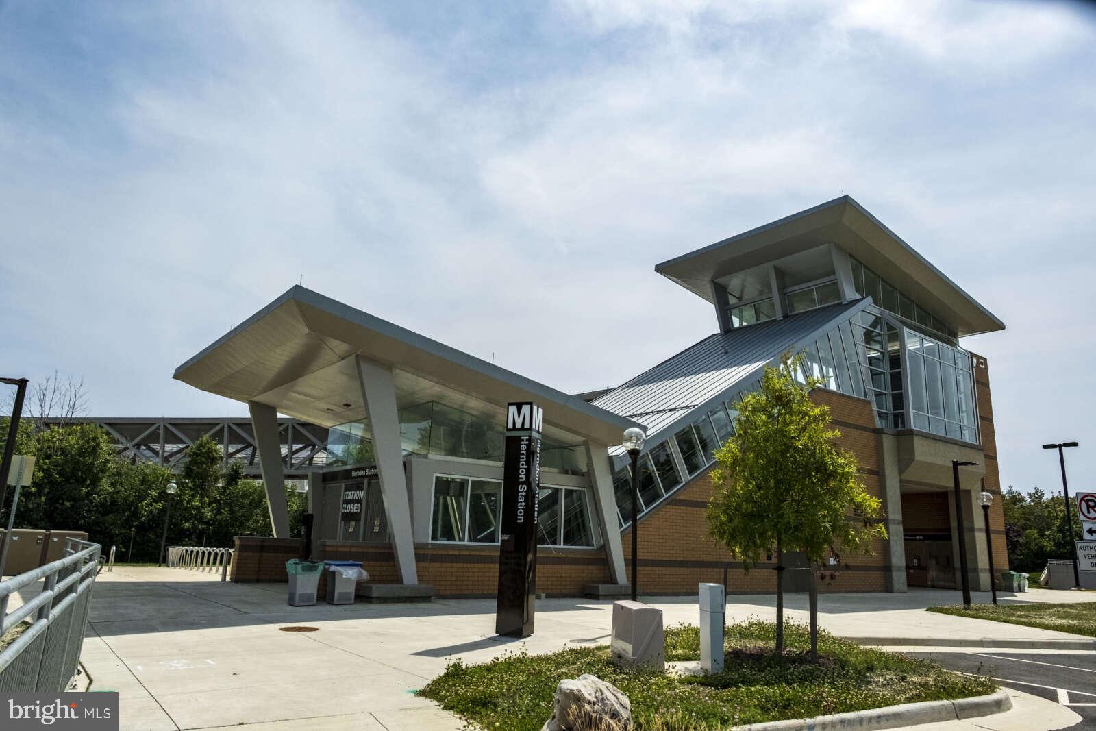 WOODLAND PARK - Residential Lease