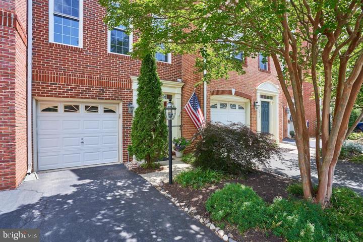 WOODLAND PARK - Residential Lease