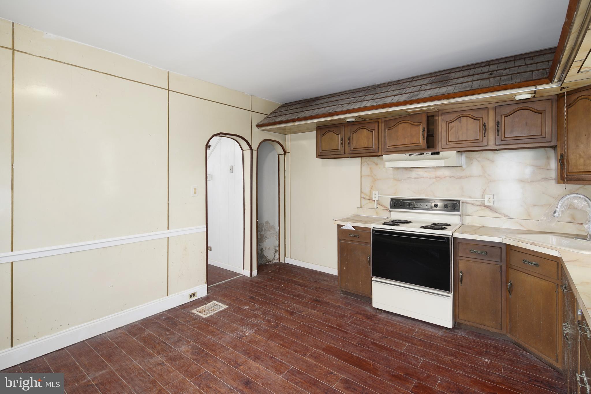 STRAWBERRY MANSION - Residential