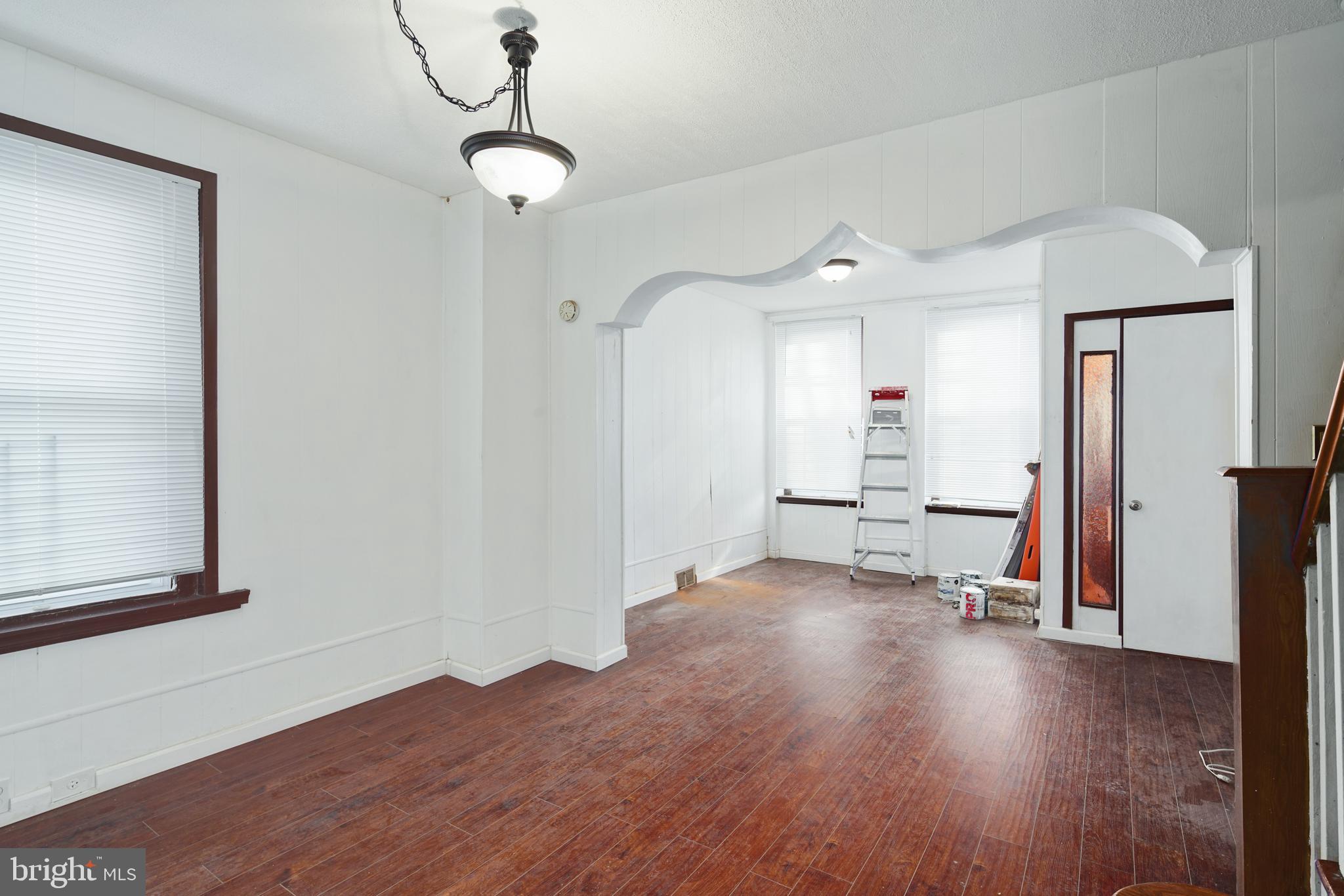 STRAWBERRY MANSION - Residential