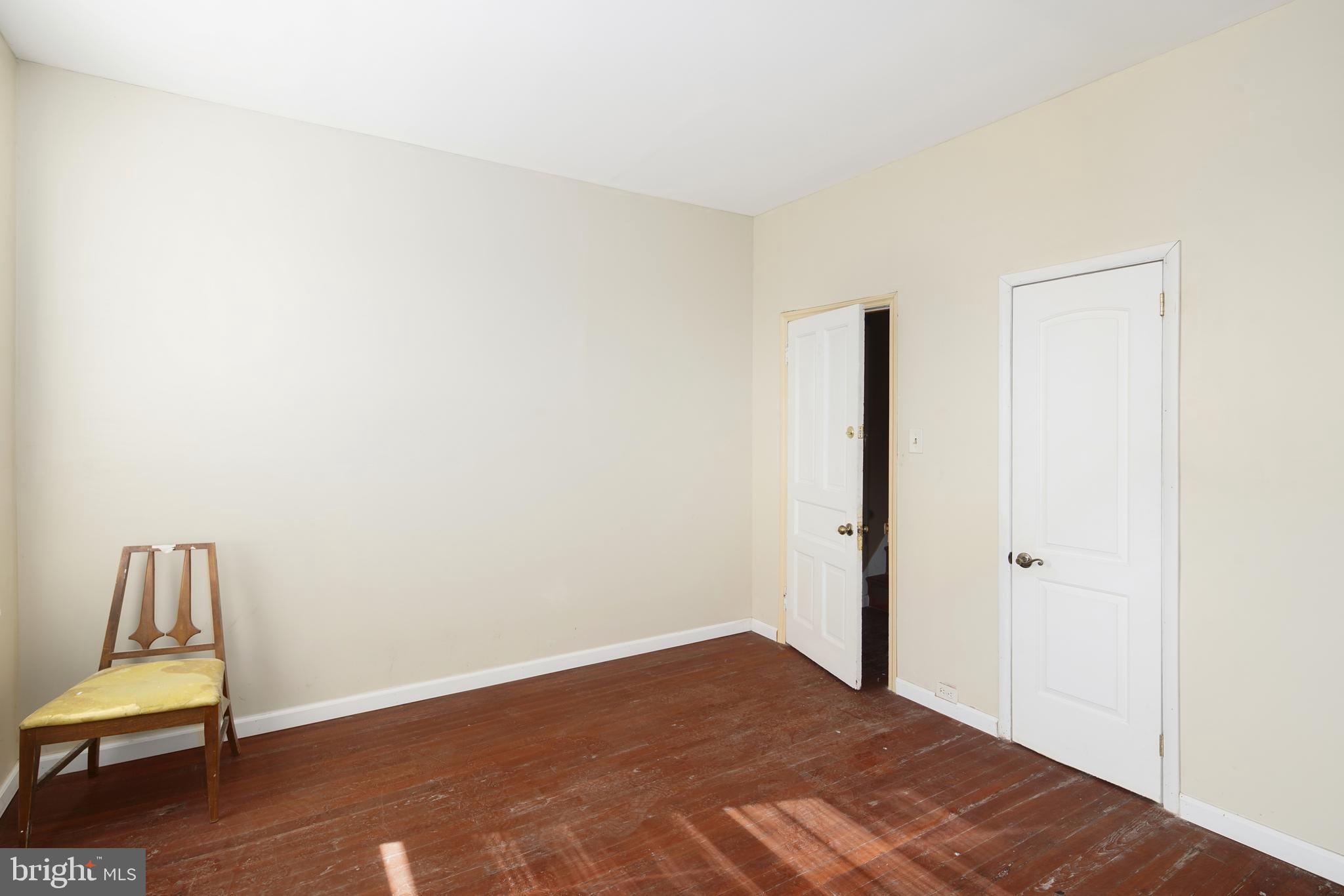 STRAWBERRY MANSION - Residential