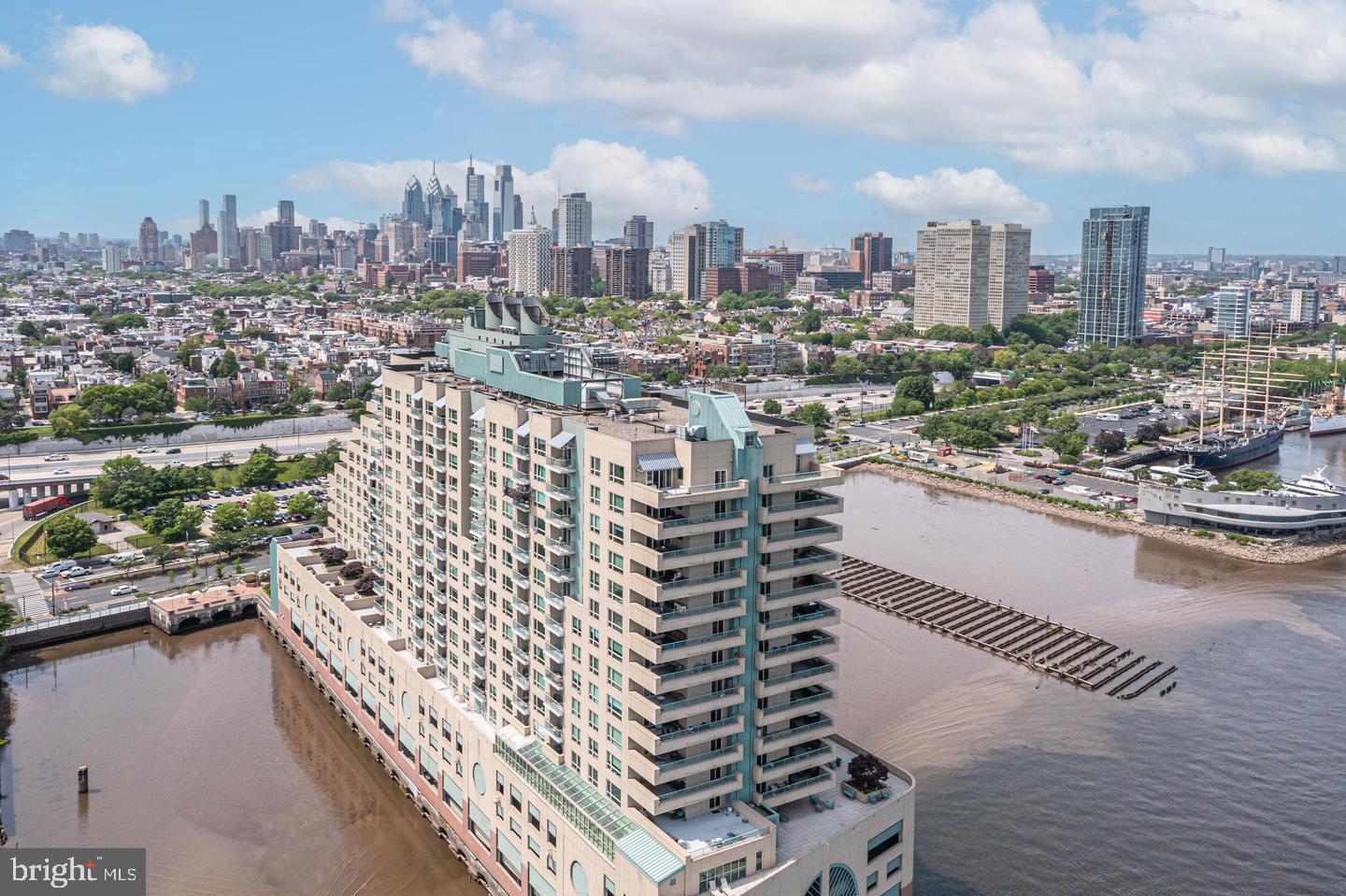 PENN'S LANDING - Residential