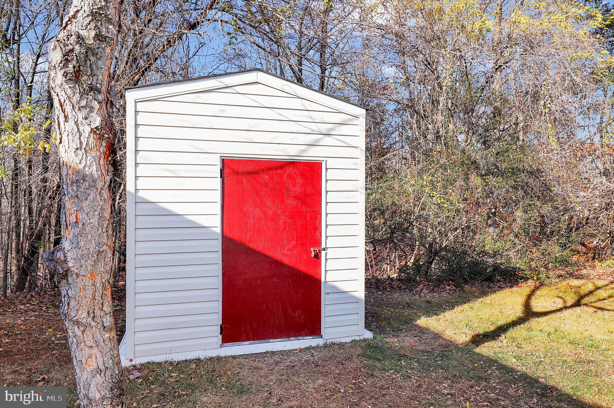 HOLIDAY MOBILE ESTATES - Residential