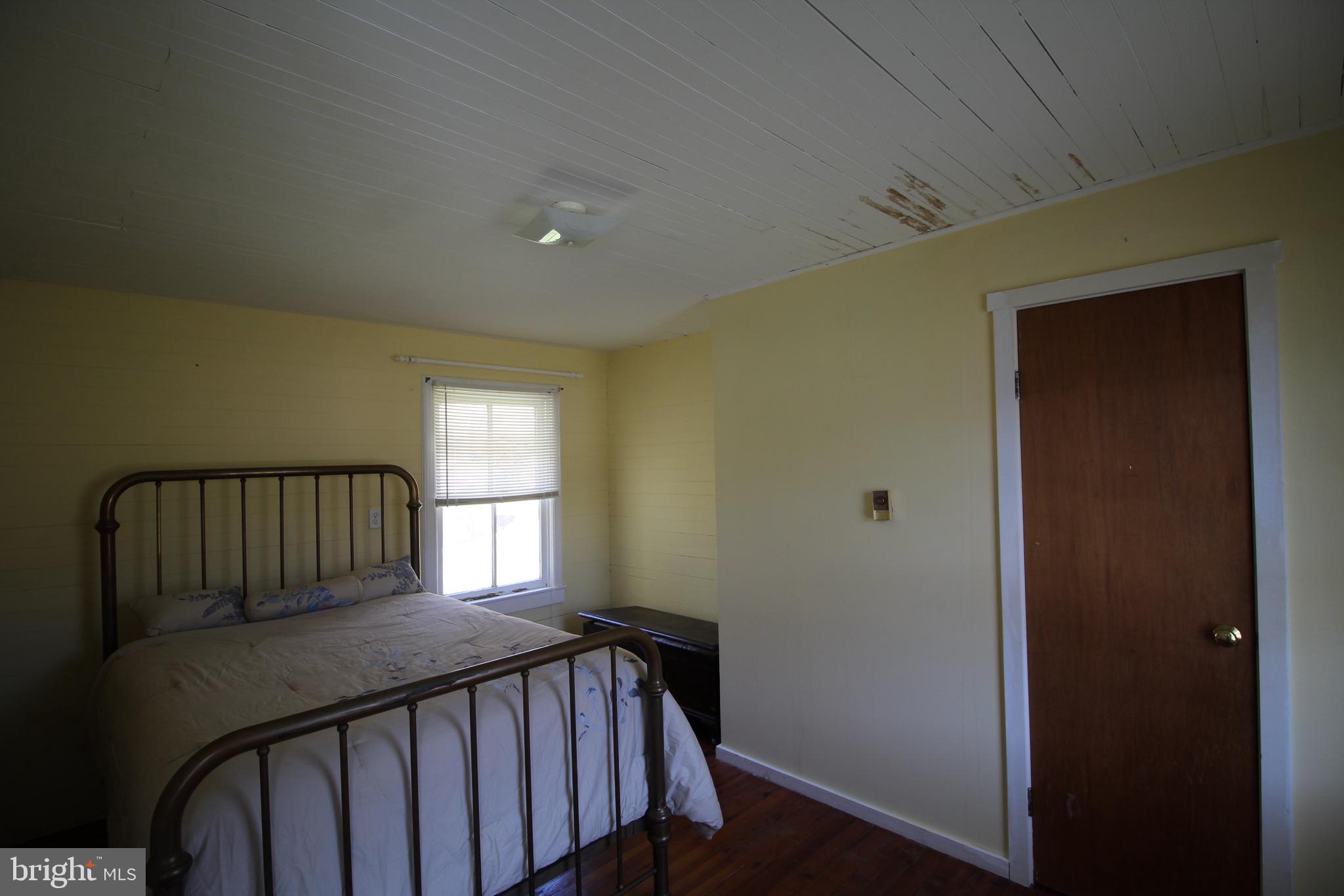 NO SUBDIVISION - Residential