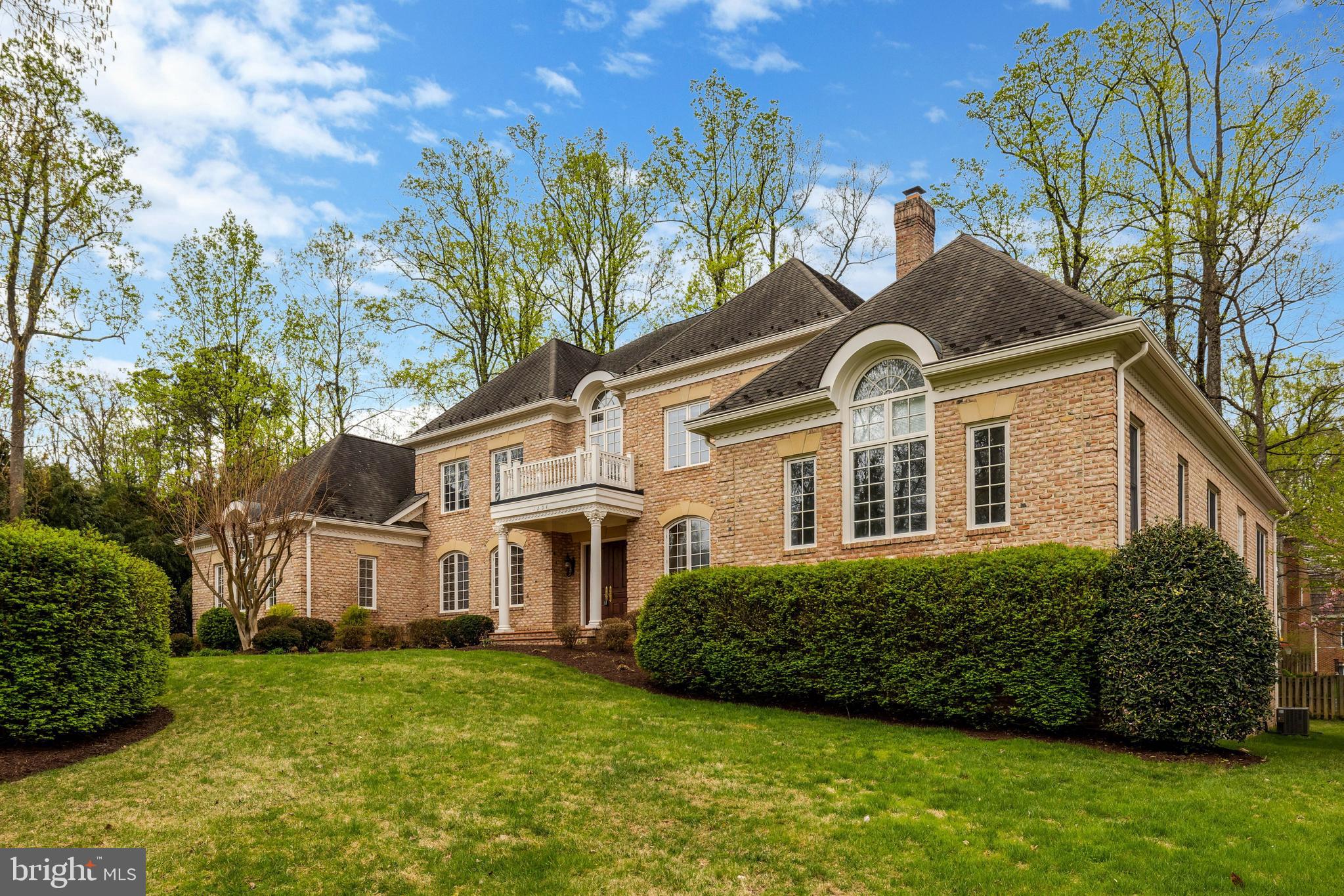 FOXHALL OF MCLEAN - Residential