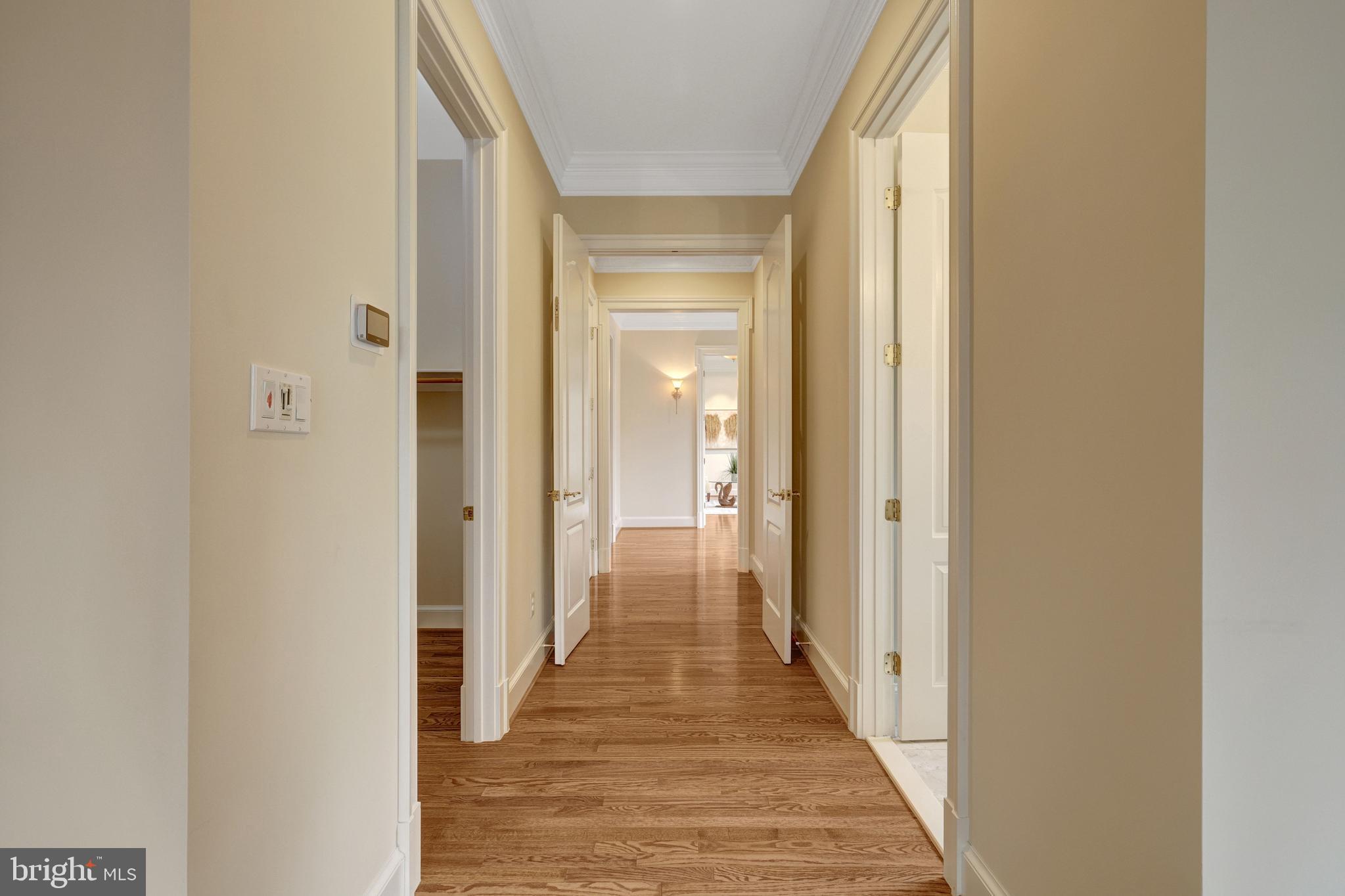 FOXHALL OF MCLEAN - Residential