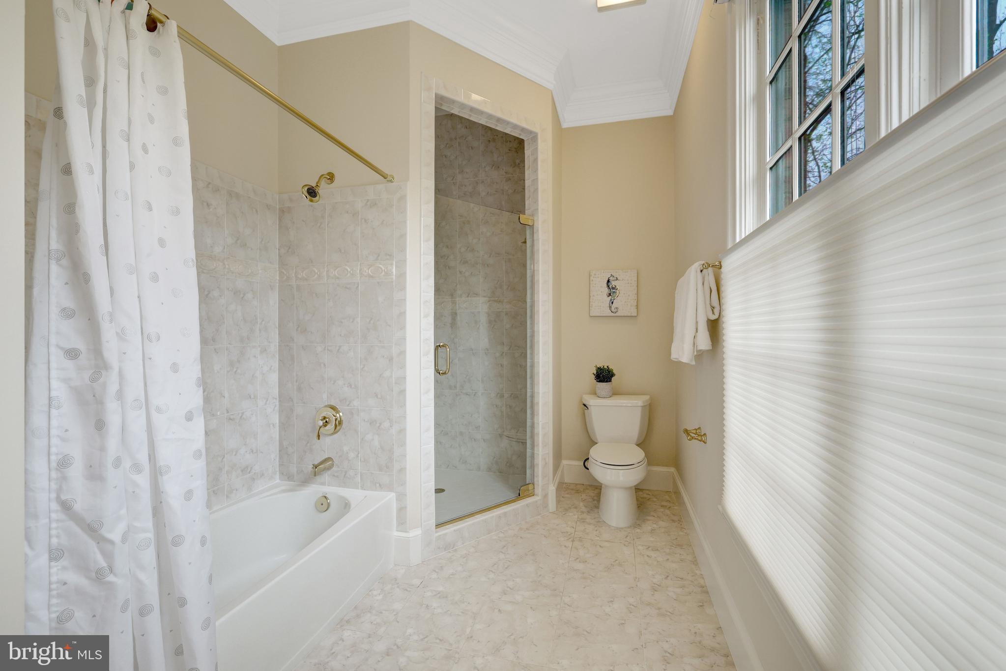 FOXHALL OF MCLEAN - Residential