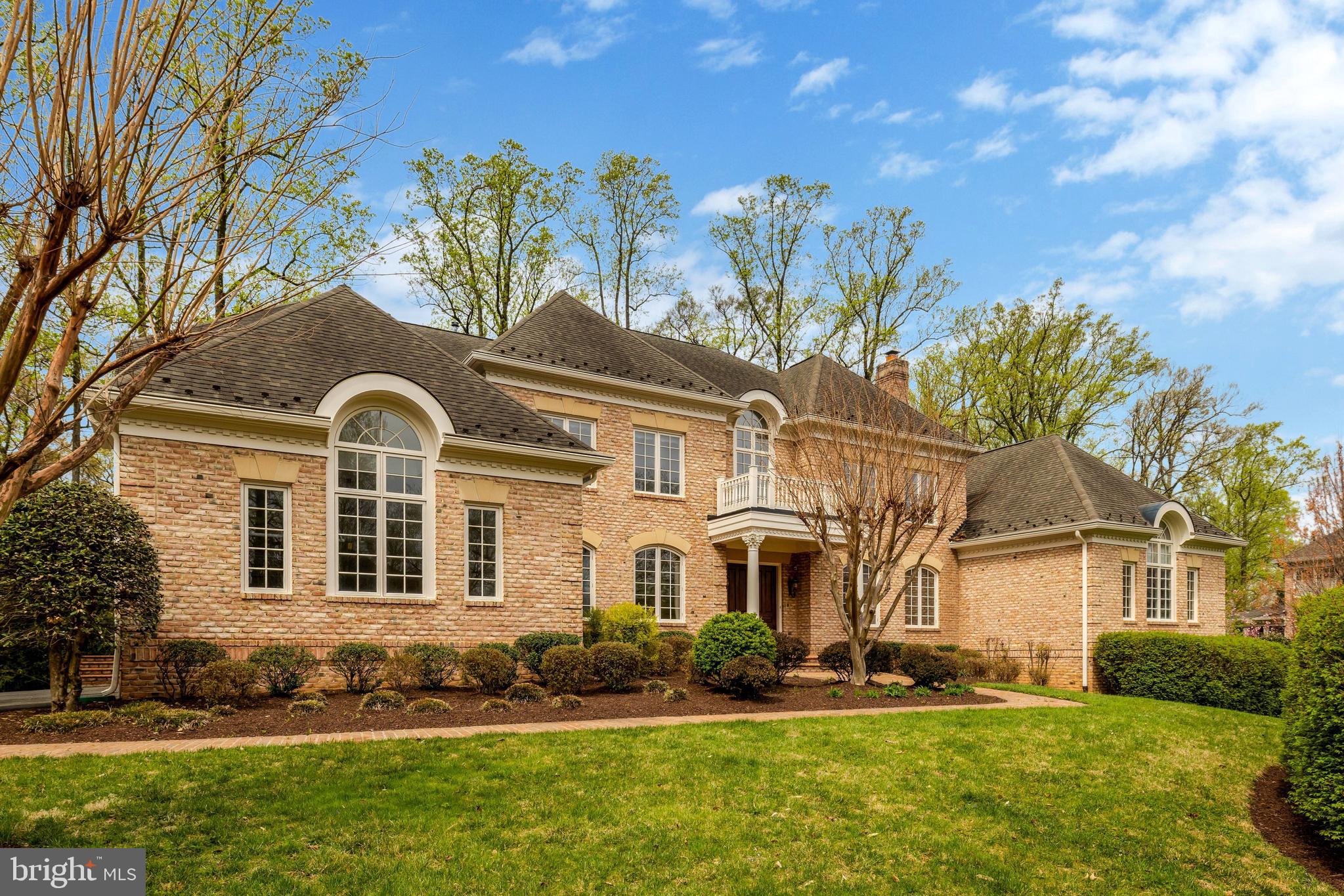 FOXHALL OF MCLEAN - Residential