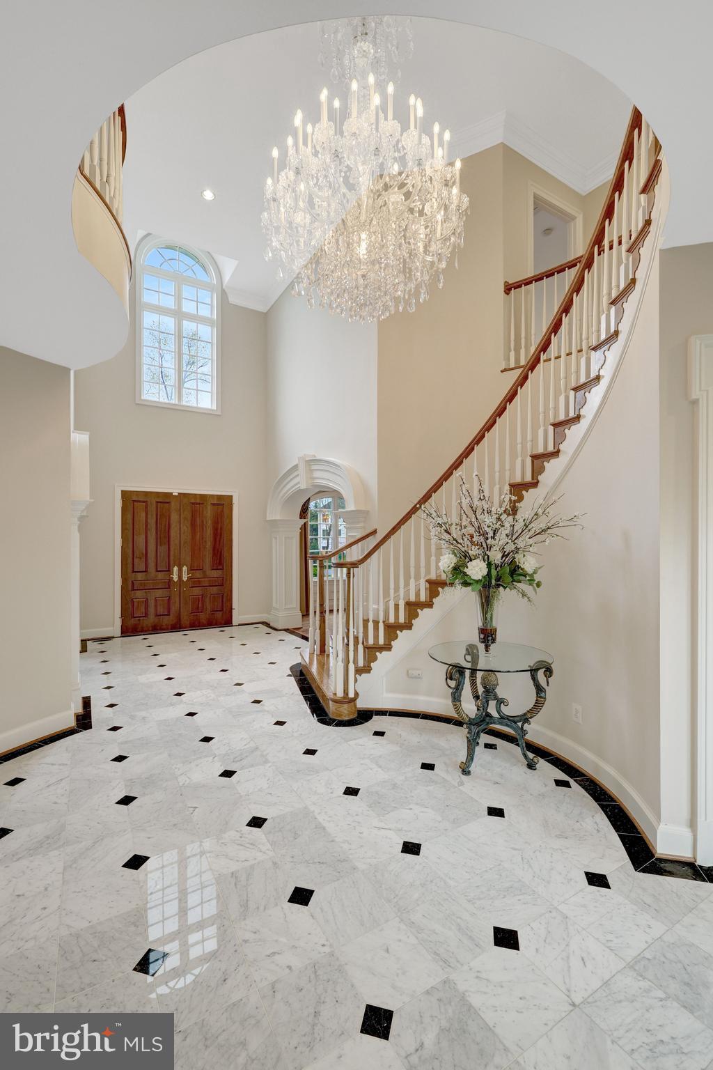 FOXHALL OF MCLEAN - Residential