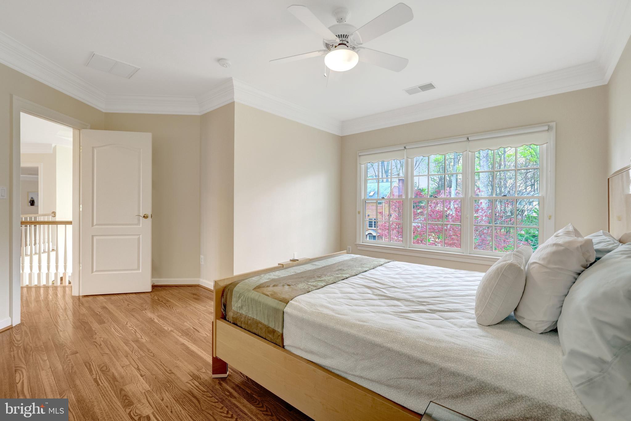 FOXHALL OF MCLEAN - Residential