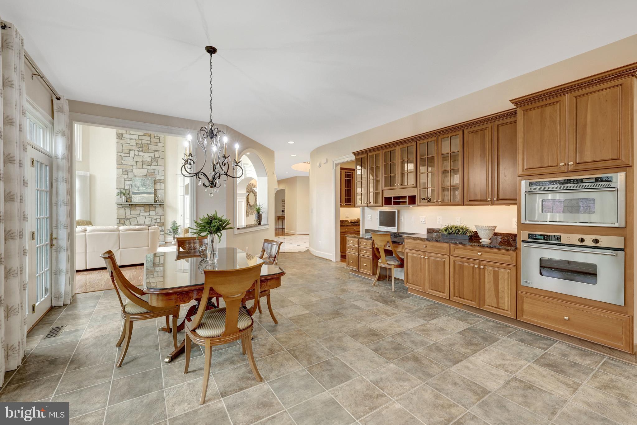 FOXHALL OF MCLEAN - Residential