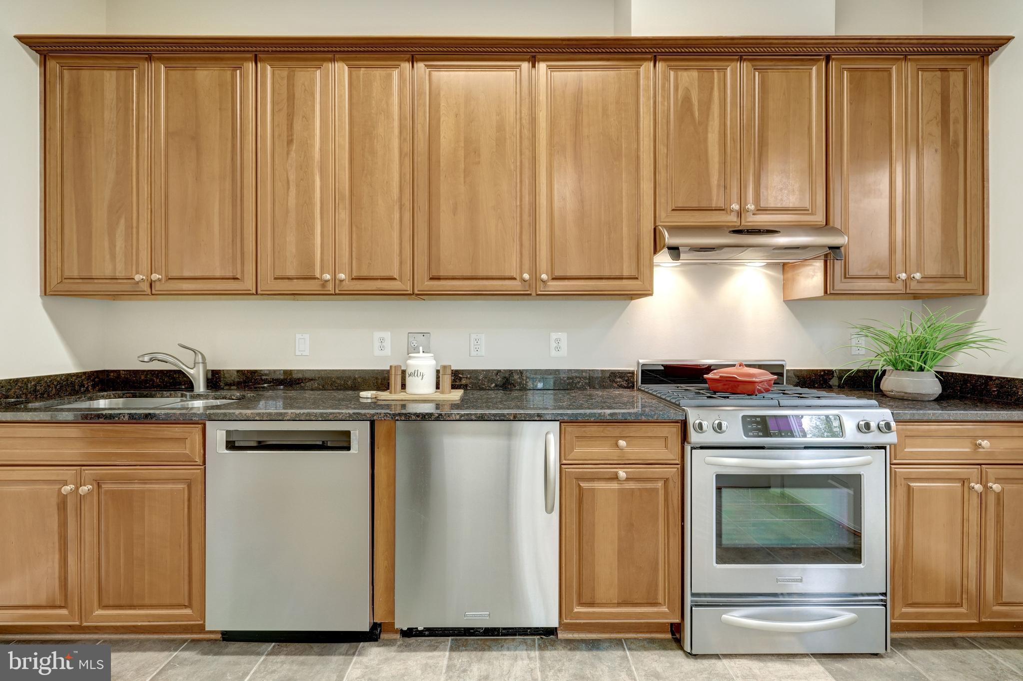 FOXHALL OF MCLEAN - Residential